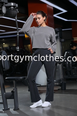 Harga yang bagus Sweatshirt Lengan Panjang Leher Bulat Wanita Regular Fit Untuk Pemakaian Sehari-hari on line